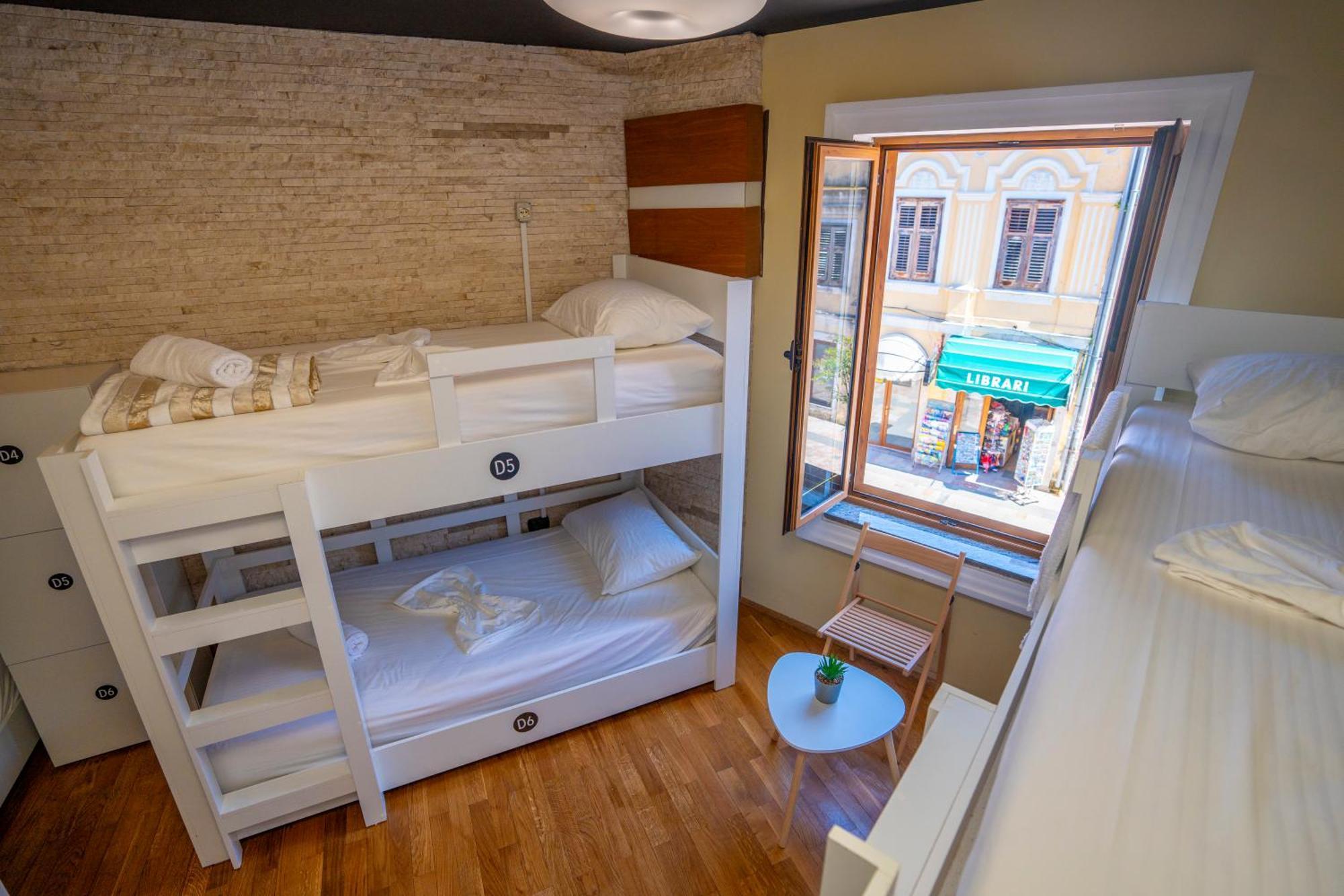 Terrace Hostel & Lounge Bar Shkodër Екстериор снимка