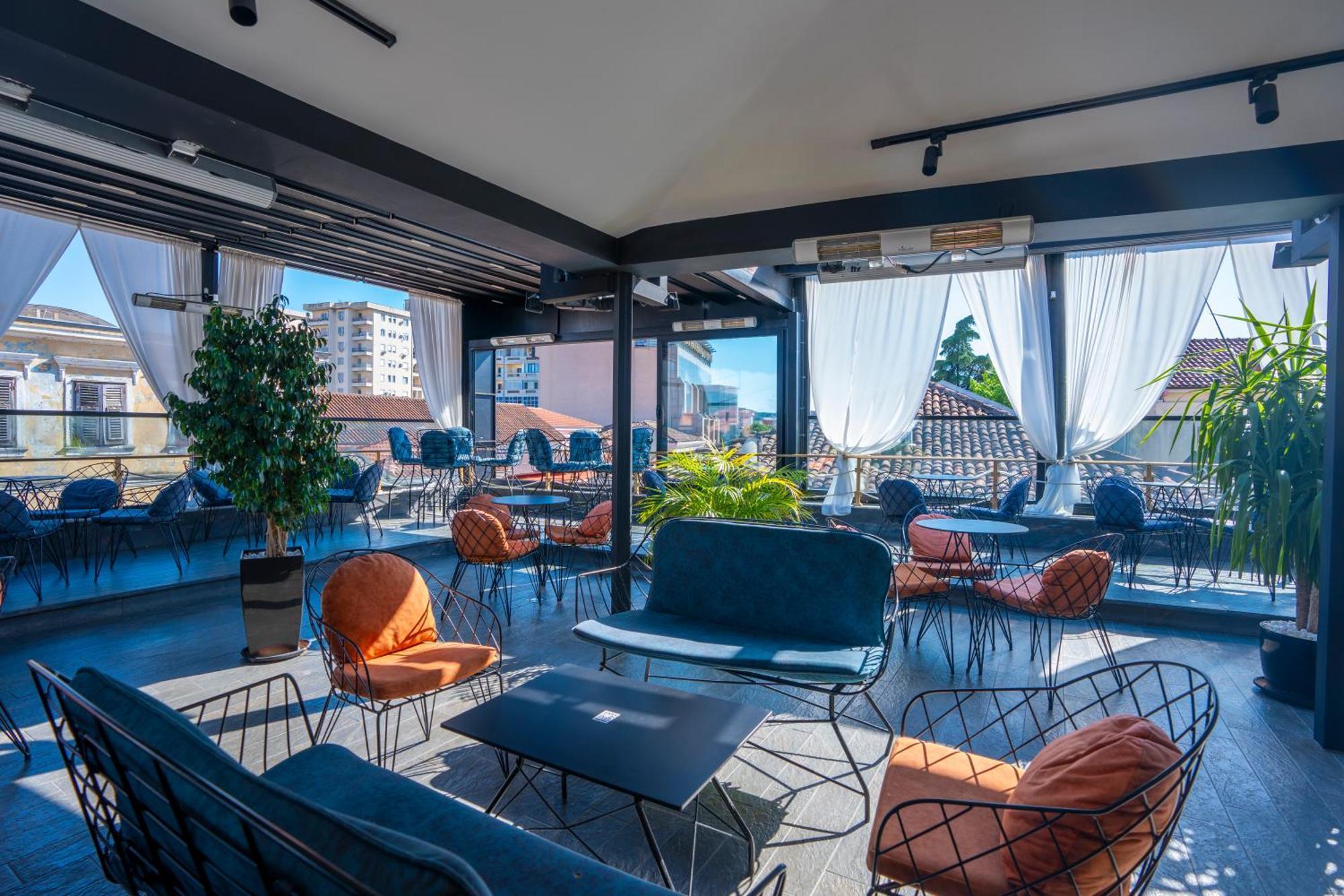 Terrace Hostel & Lounge Bar Shkodër Екстериор снимка