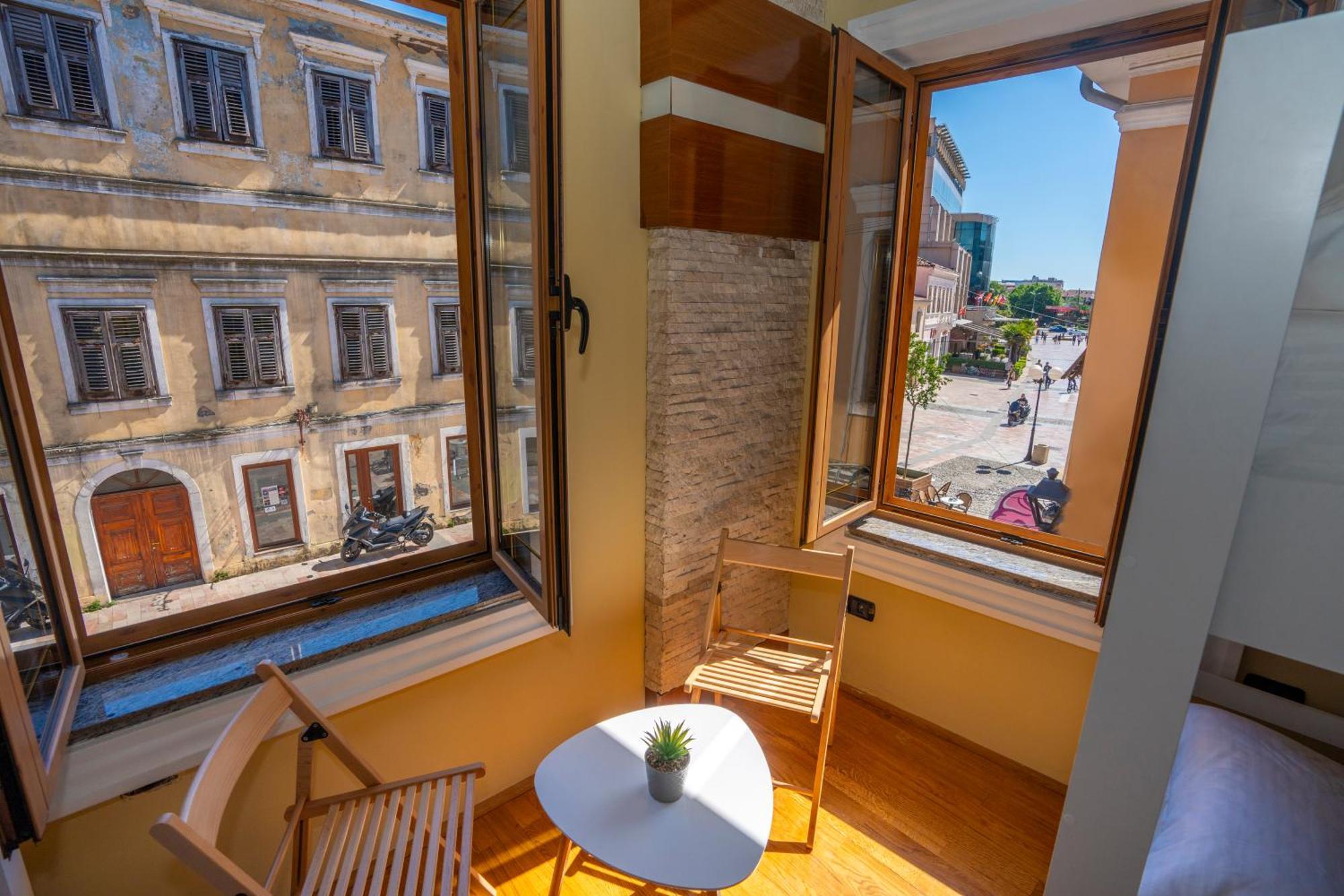 Terrace Hostel & Lounge Bar Shkodër Екстериор снимка