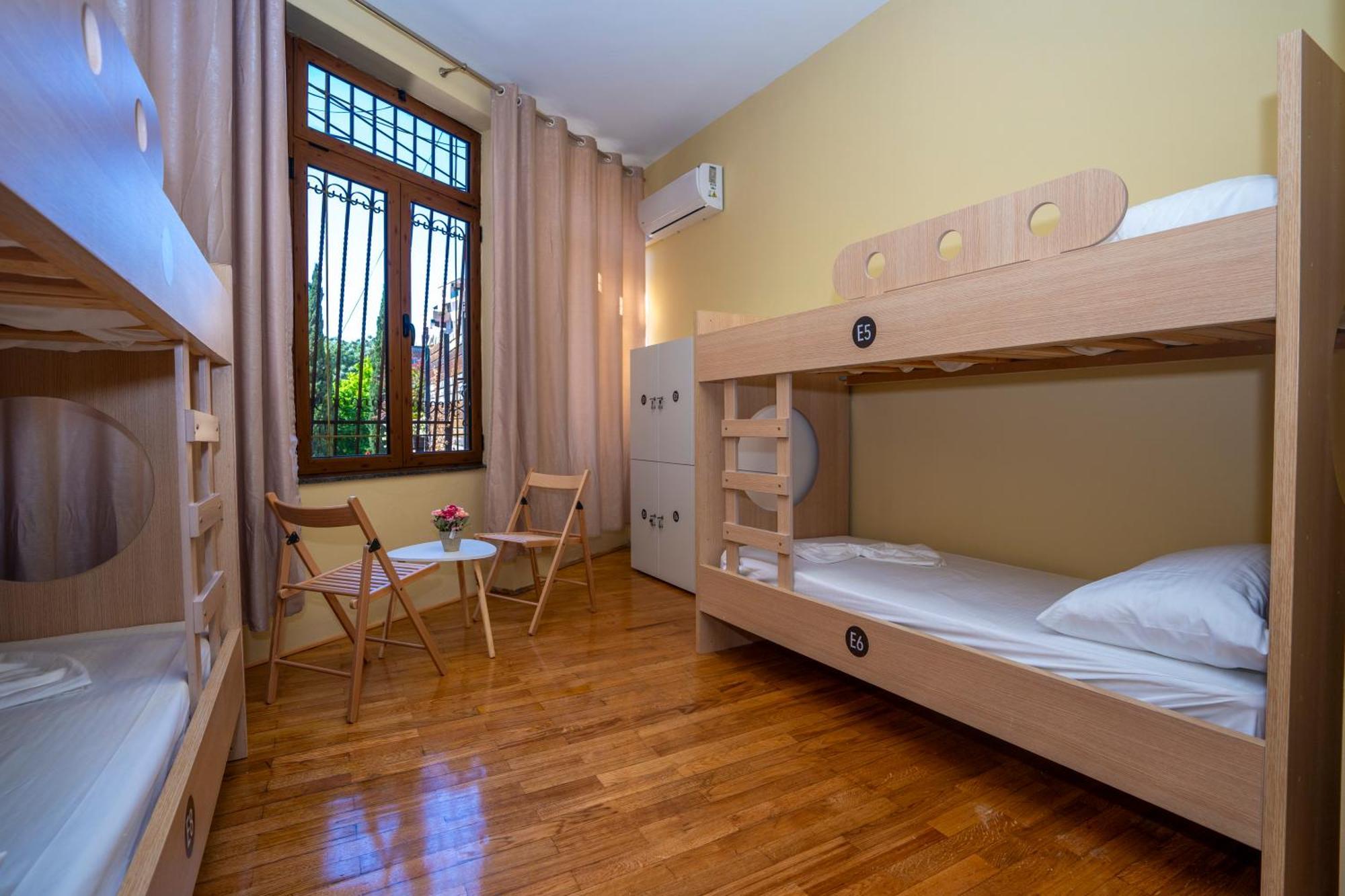 Terrace Hostel & Lounge Bar Shkodër Екстериор снимка