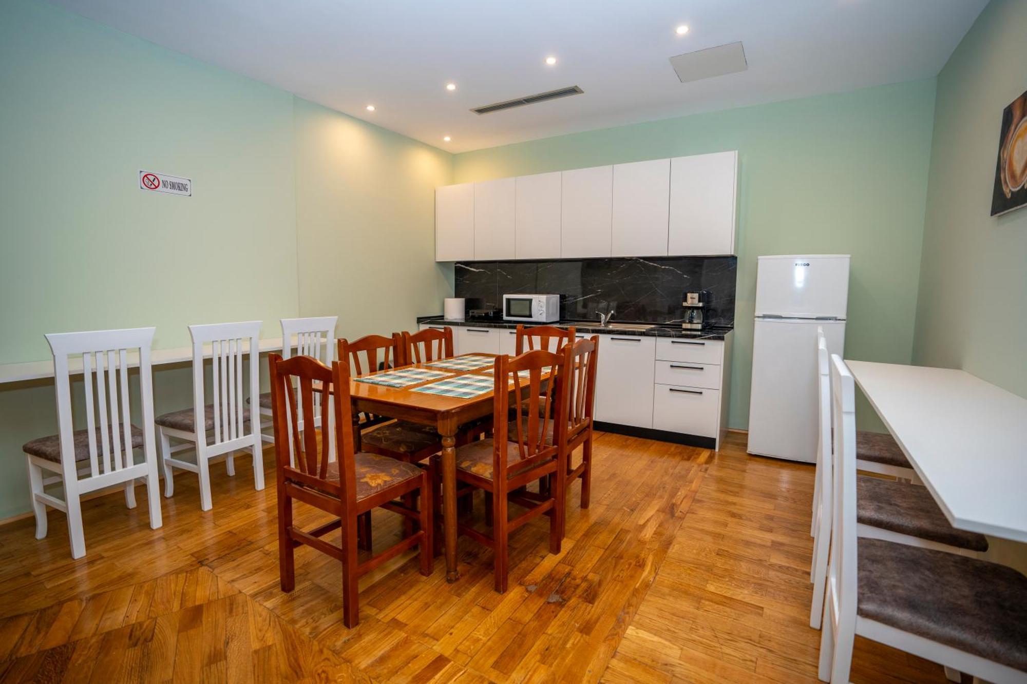 Terrace Hostel & Lounge Bar Shkodër Екстериор снимка