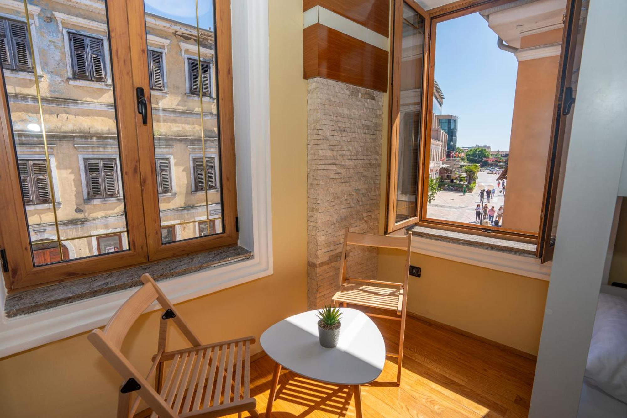 Terrace Hostel & Lounge Bar Shkodër Екстериор снимка