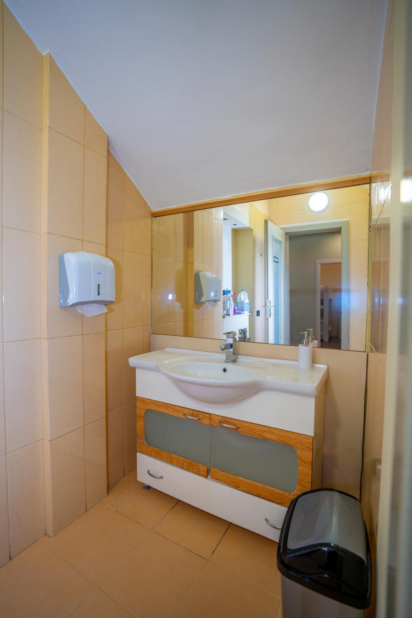 Terrace Hostel & Lounge Bar Shkodër Екстериор снимка
