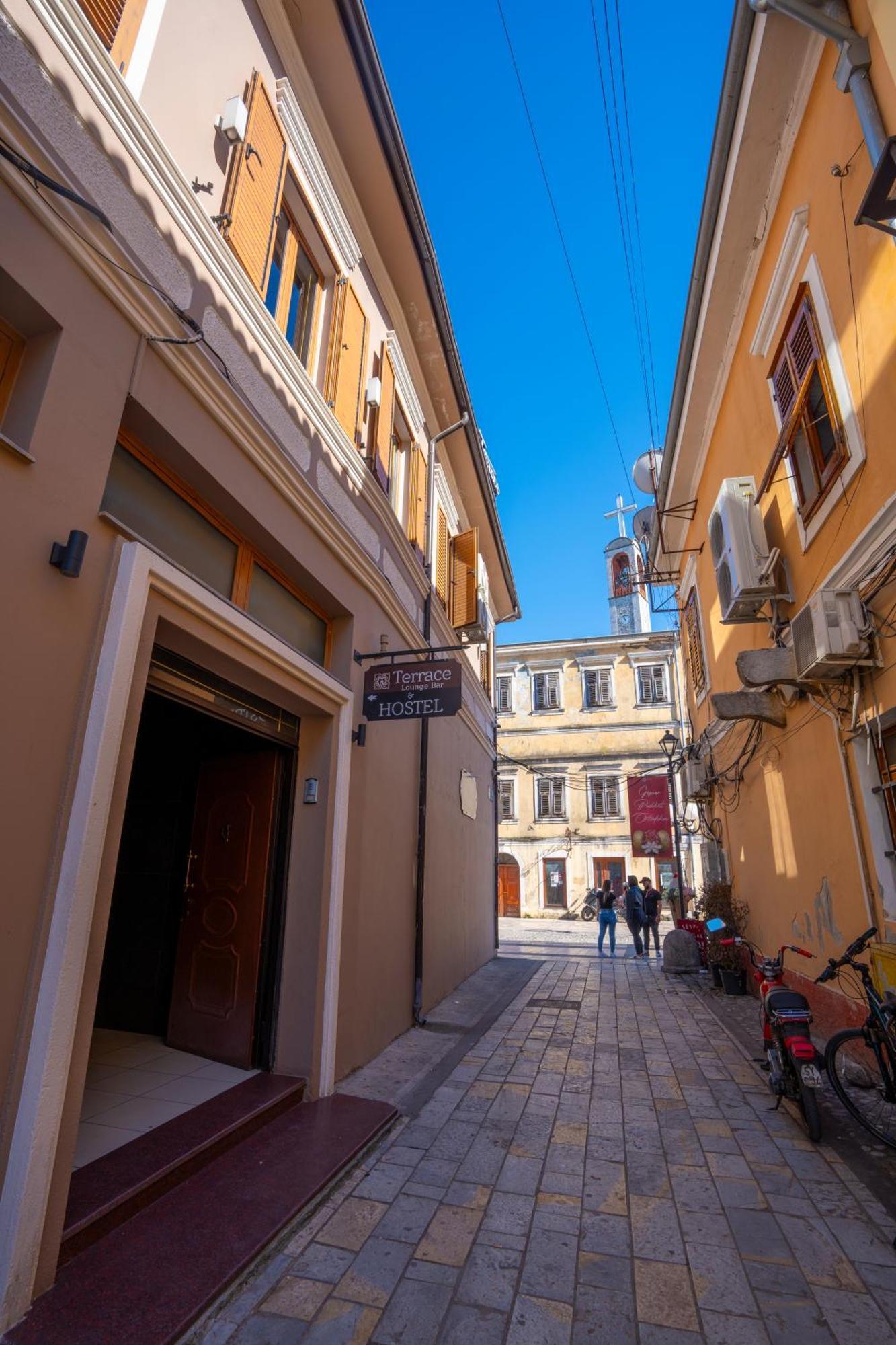 Terrace Hostel & Lounge Bar Shkodër Екстериор снимка
